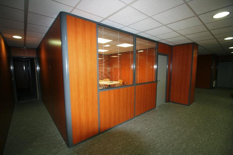 Salle de réunion en cloisons pleines et vitrées, Oullins